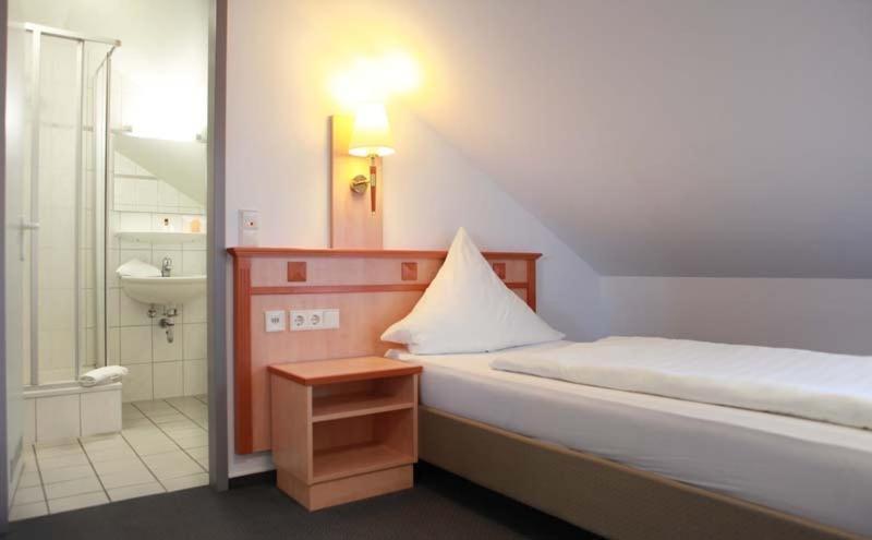 Hotel Wetterau - Self-Check-In Wölfersheim Habitación foto